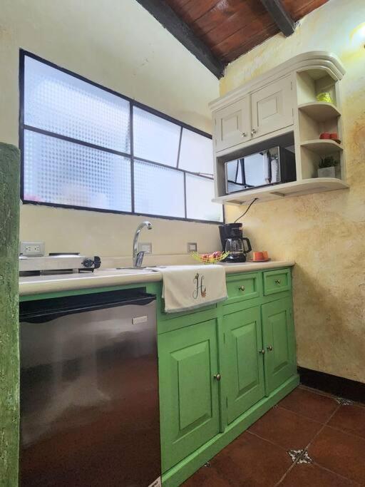 Apartamento Las Rosas cómodo y centrico - image 5