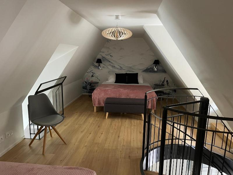 Deluxe One-Bedroom Apartment with Harbour View image 1