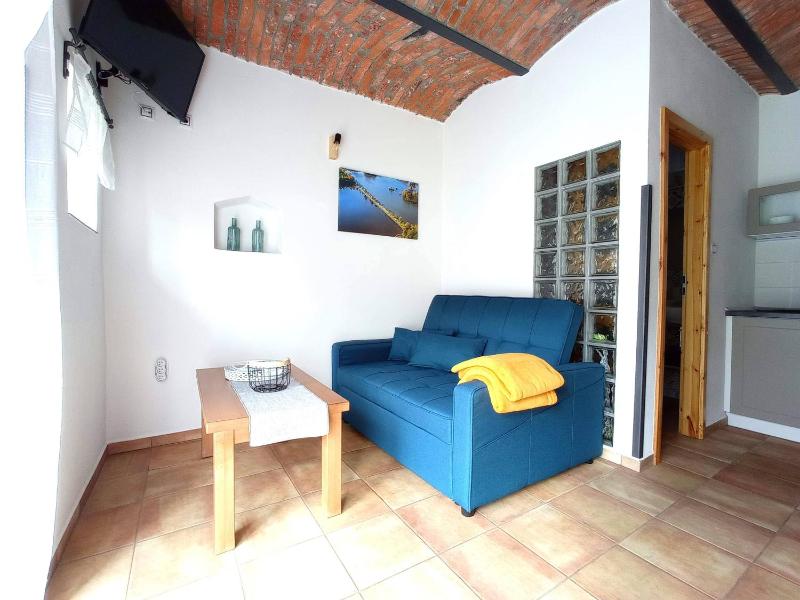 Apartment with Garden View image 3