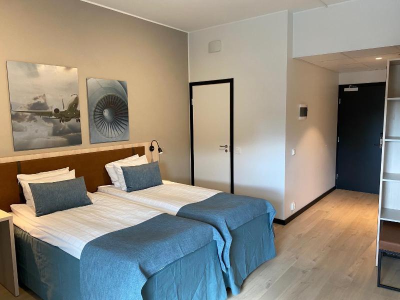 Comfort Twin Room image 3