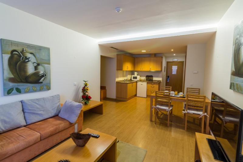 Two-Bedroom Apartment (5 Adults) image 4