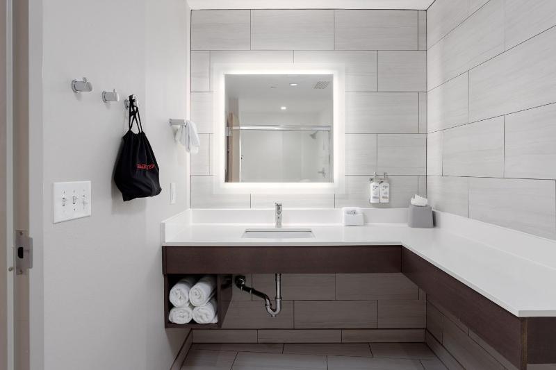 Holiday Inn Express Pensacola Beach By IHG - image 22