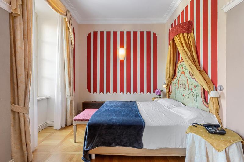 Junior Suite with Lake View image 3