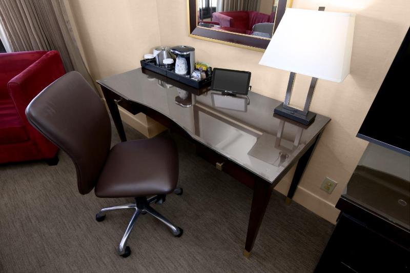 Deluxe View - Two Double Beds Hearing Accessible 