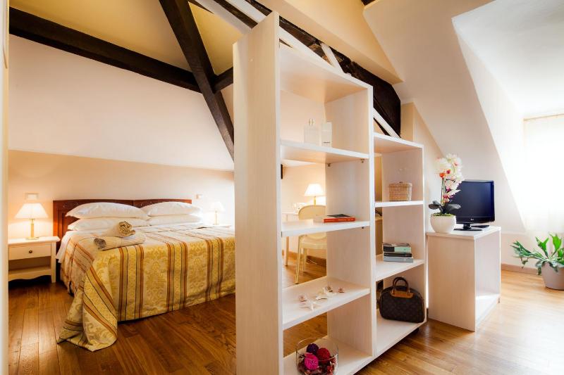 Suite with Sea View image 1
