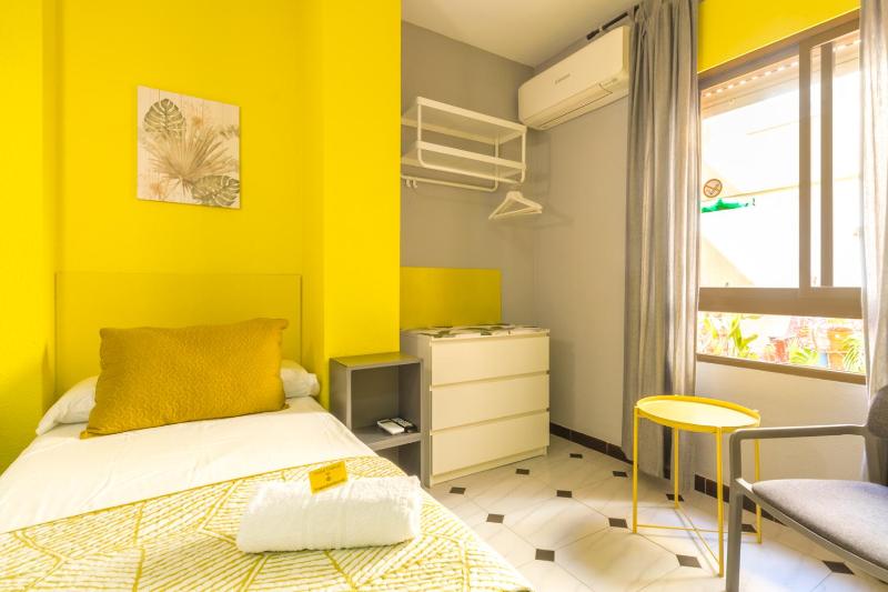 Single Room image 1