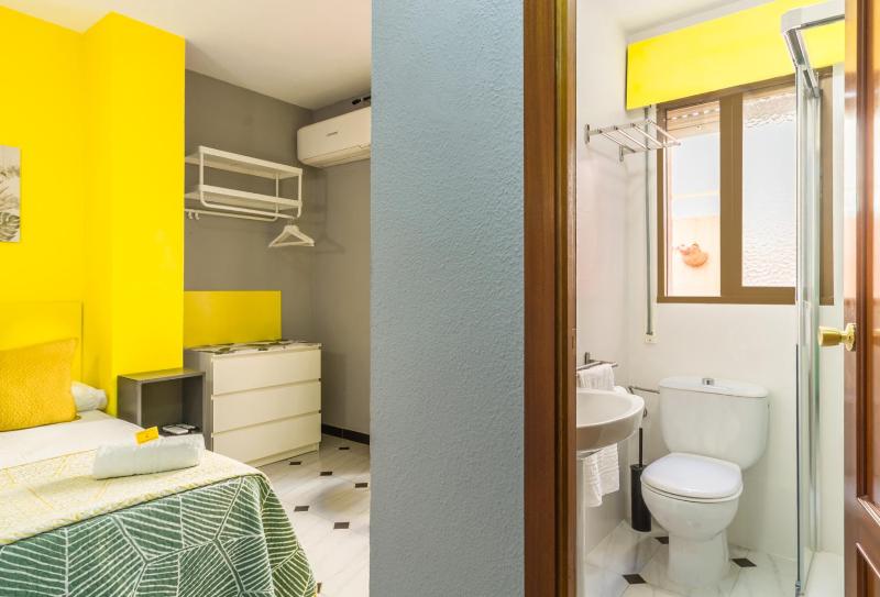 Single Room image 4