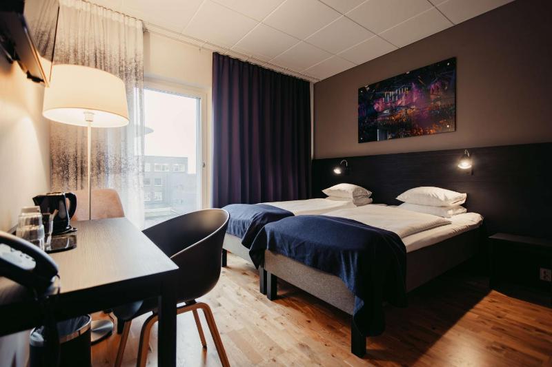 Basic Double or Twin Room image 1