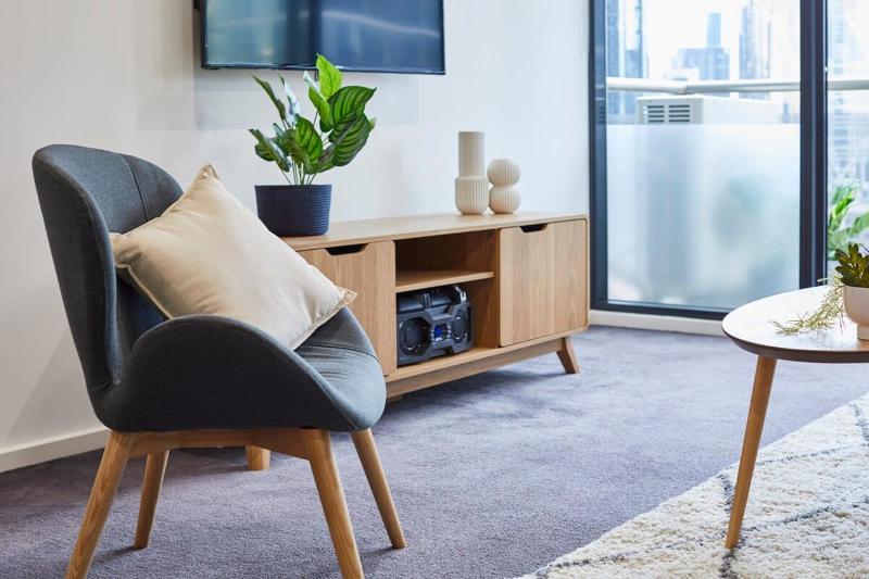 Melbourne CBD Apartment City Views Pool & Parking - image 6