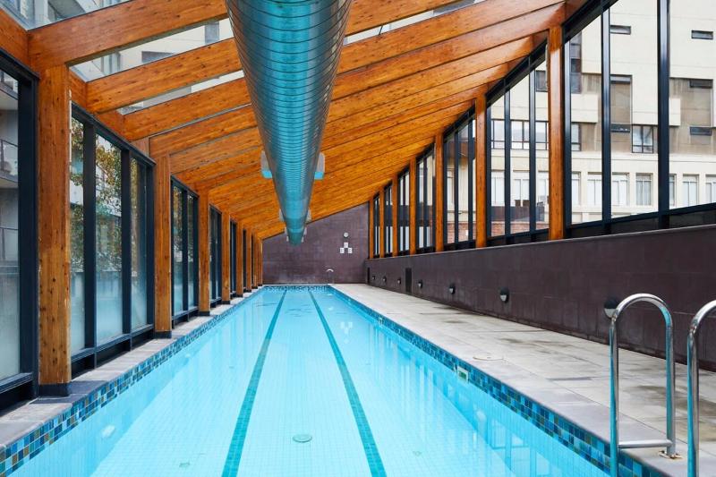Melbourne CBD Apartment City Views Pool & Parking - image 14
