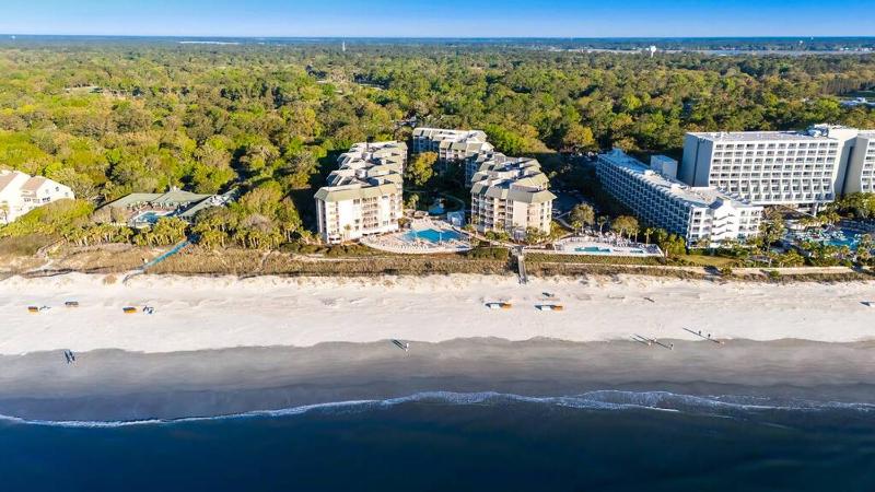 Wonderful Luxury Updated Villamare with Pool Bikes & Beach Gear included - image 7