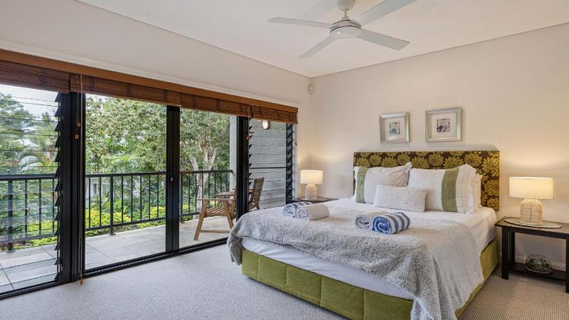 Villa Lumina Port Douglas - image 14