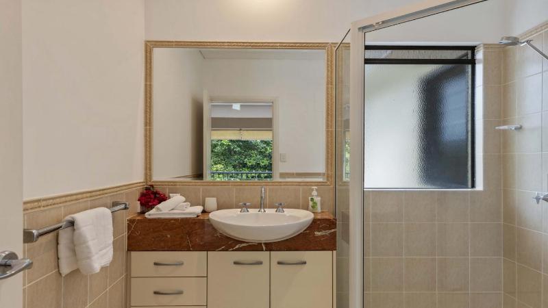 Villa Lumina Port Douglas - image 9