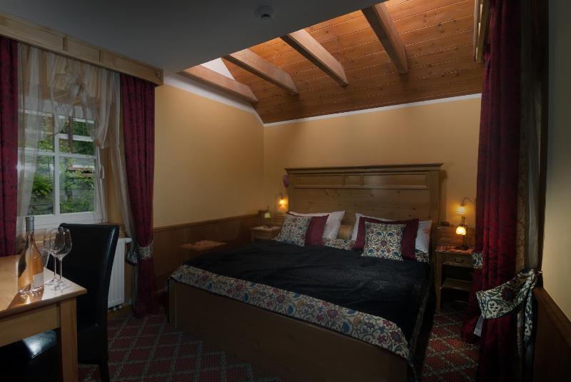 Deluxe Apartment image 2