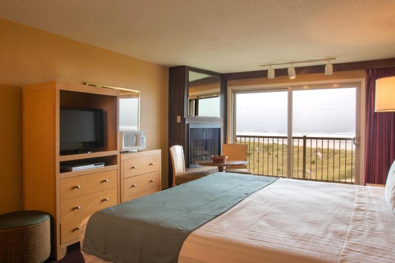 King Room with Ocean View image 2