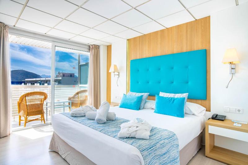 Junior Suite with Mountain View image 1