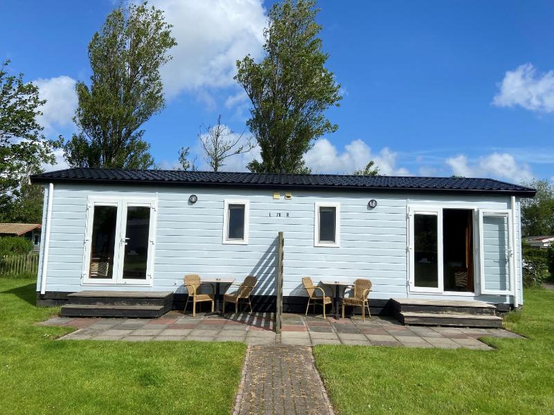 Chalet with Kitchen image 3