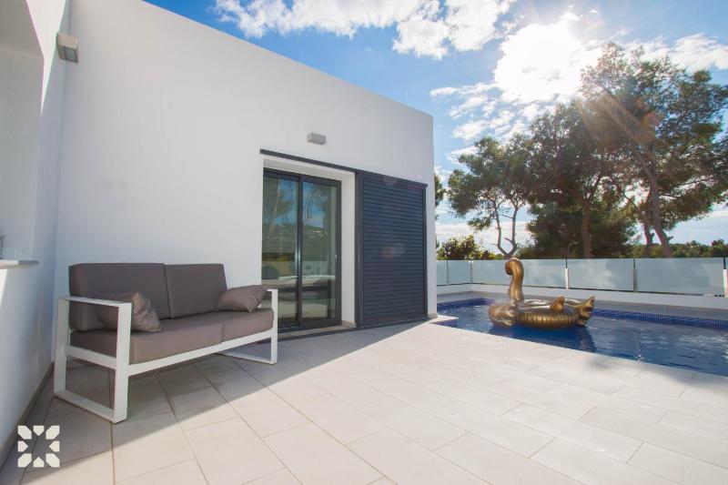 Villa Mirlo Blanco by Abahana Villas - image 2