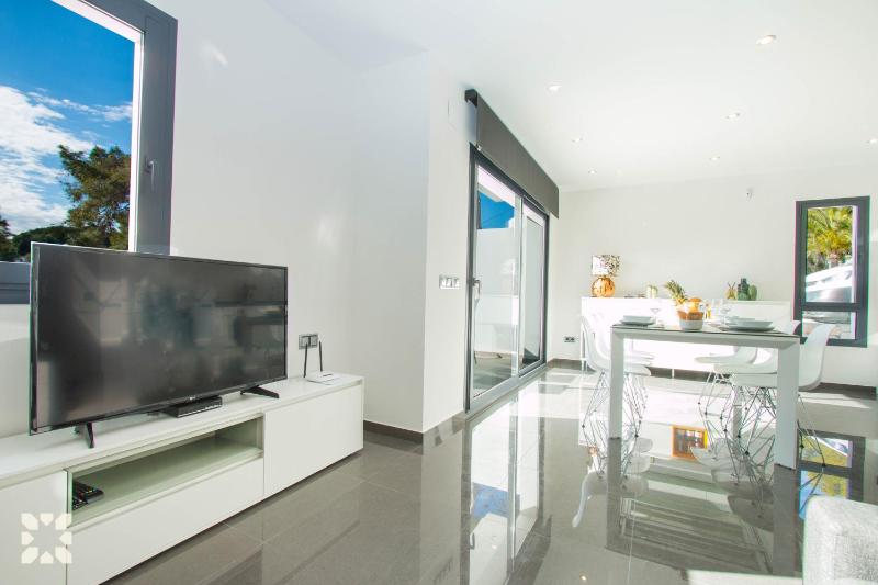 Villa Mirlo Blanco by Abahana Villas - image 22