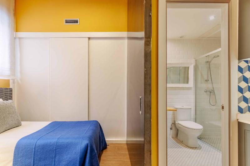 Two-Bedroom 2 bathrooms with Patio I image 4