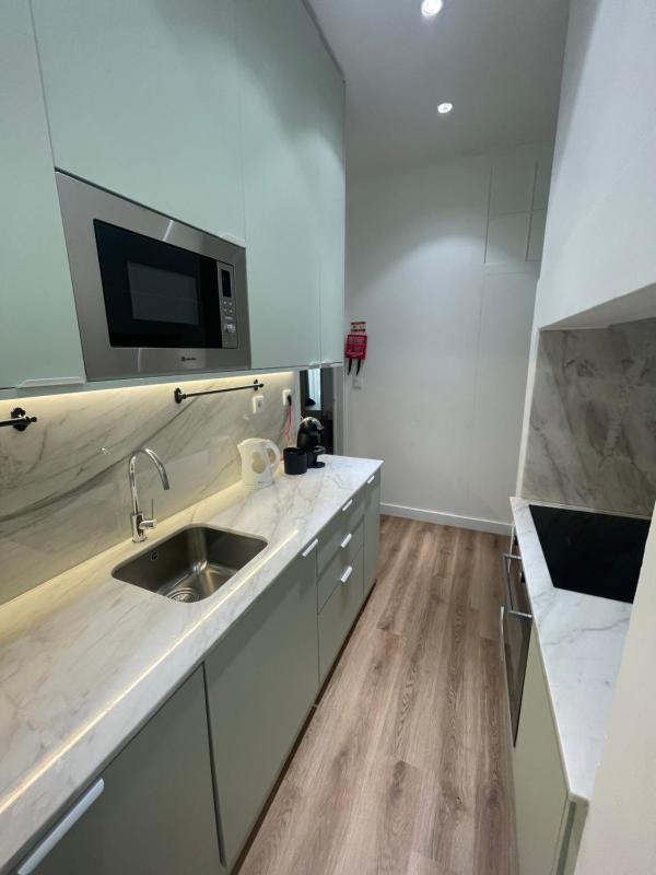 Two-Bedroom Deluxe Apartment image 3