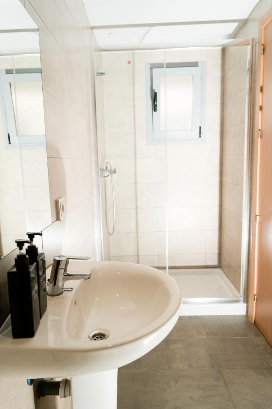 Quadruple Room with Private Bathroom image 2