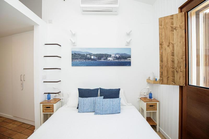 Double Room image 4
