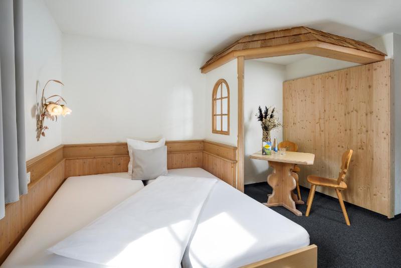 Single Room image 2