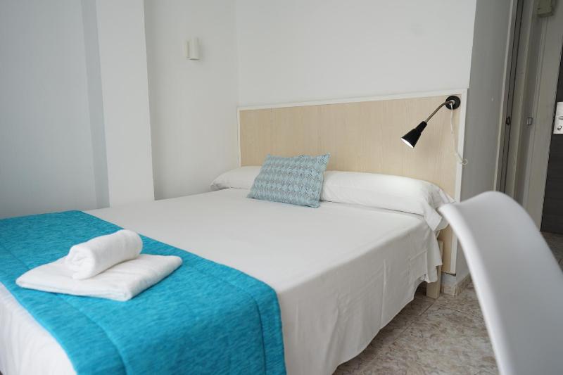 Single Room with Balcony image 4