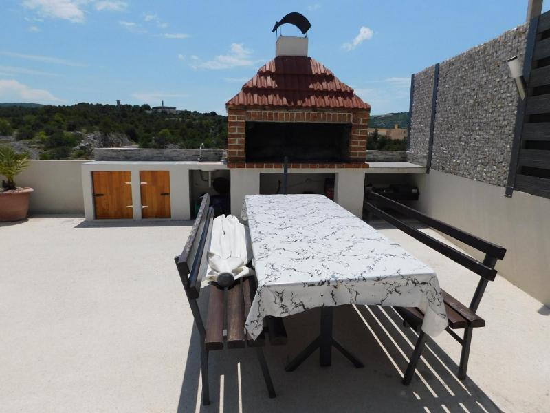 Apartment with Terrace image 4