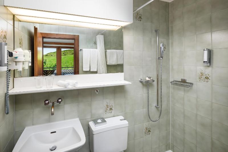 Double Room with Mountain View image 2