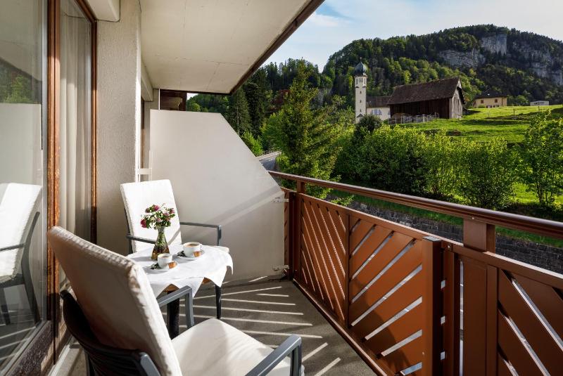 Double Room with Mountain View image 1