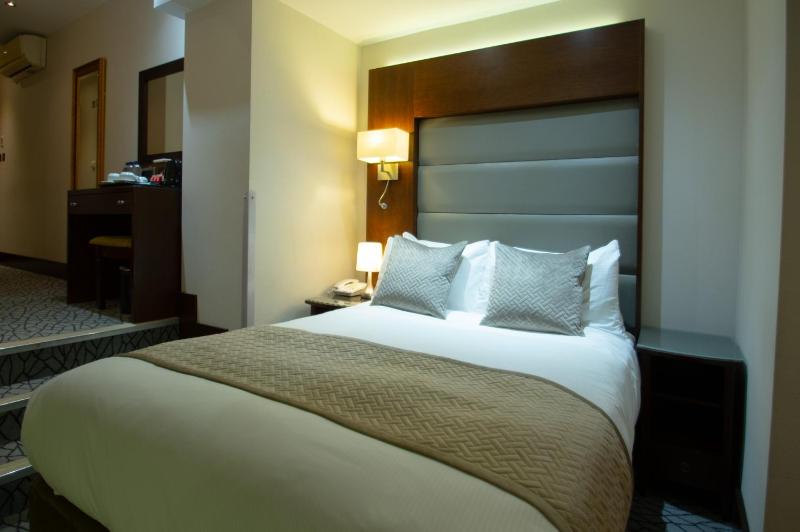 Standard Triple Room image 1