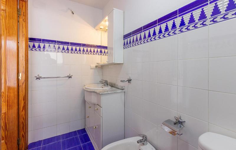 3 Bedroom Beach Front Home In Santa Pola - image 7