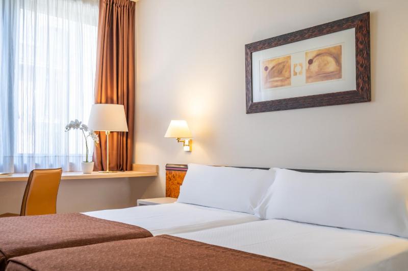 Superior Double Room image 4
