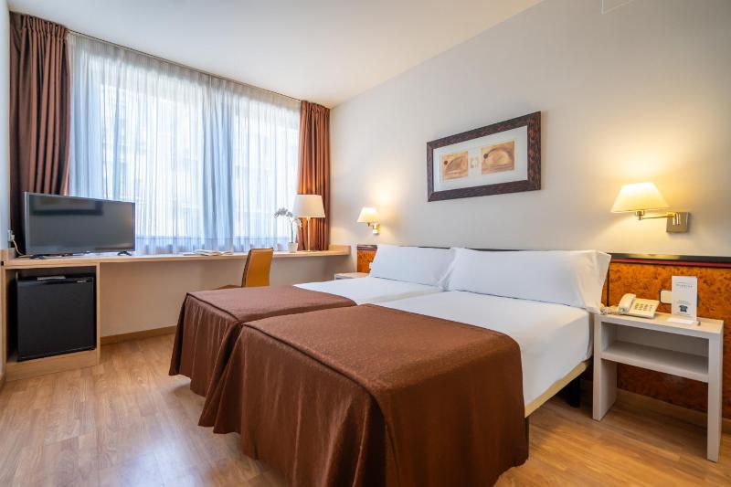 Superior Double Room image 3
