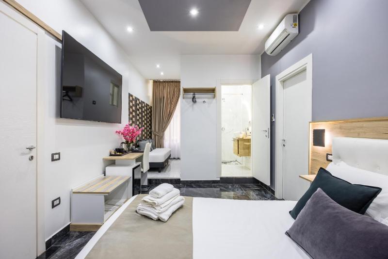 Triple Room image 3