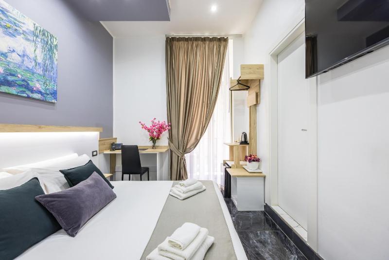 Standard Double Room image 2