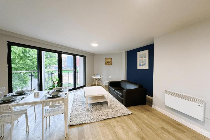 Manor Park Court in Coventry - image 12