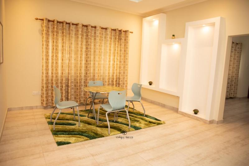 Unique Green Lodge - image 14