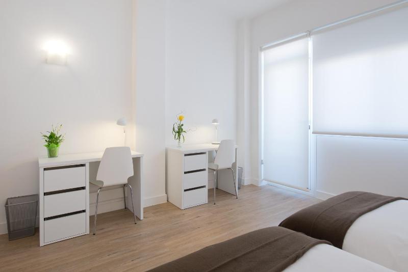 Superior Double or Twin Room with Balcony image 3