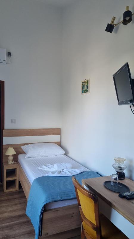 Single Room with Balcony image 3