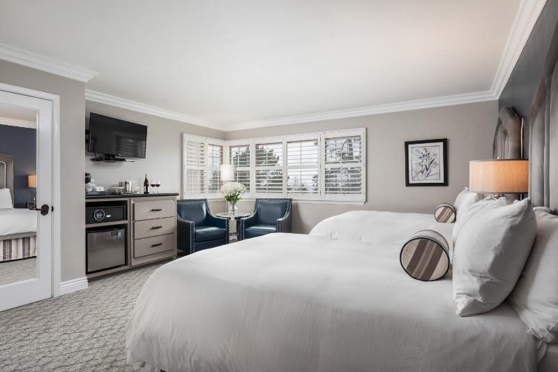 Standard Double Room image 2