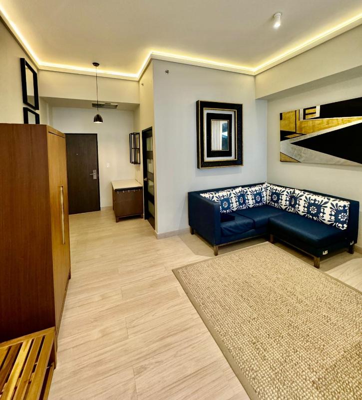 Deluxe Twin Room image 2