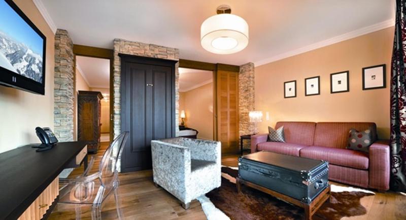 Deluxe Junior Suite image 4