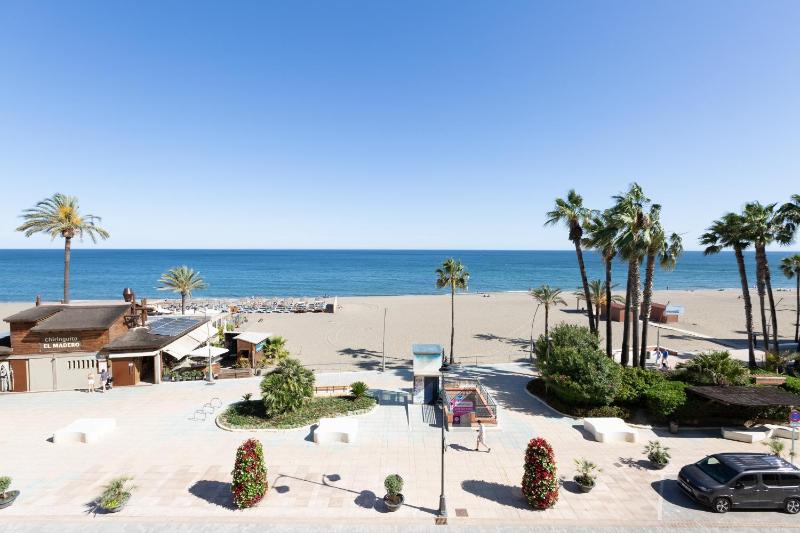 Double or Twin Room with Sea View image 2