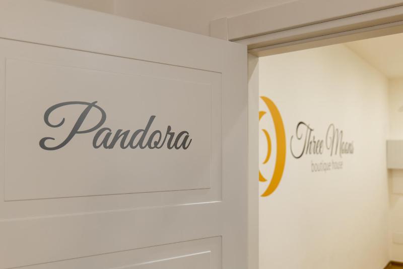 ThreeMoonsBoutique House/Pandora - image 4