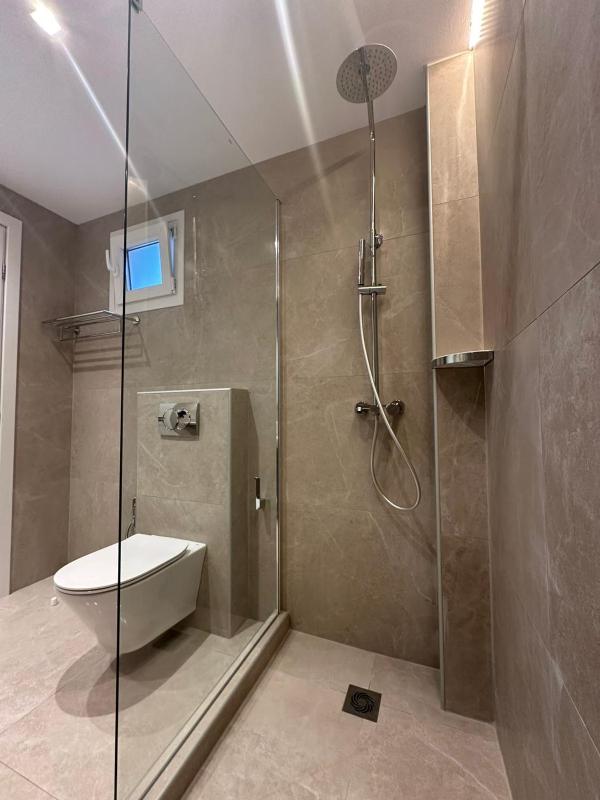 Standard Family Room image 1