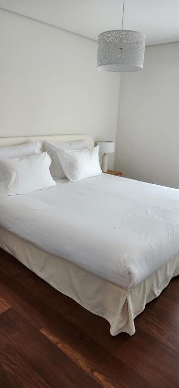 Cedofeita Sunny apartment with balcony & parking - image 14