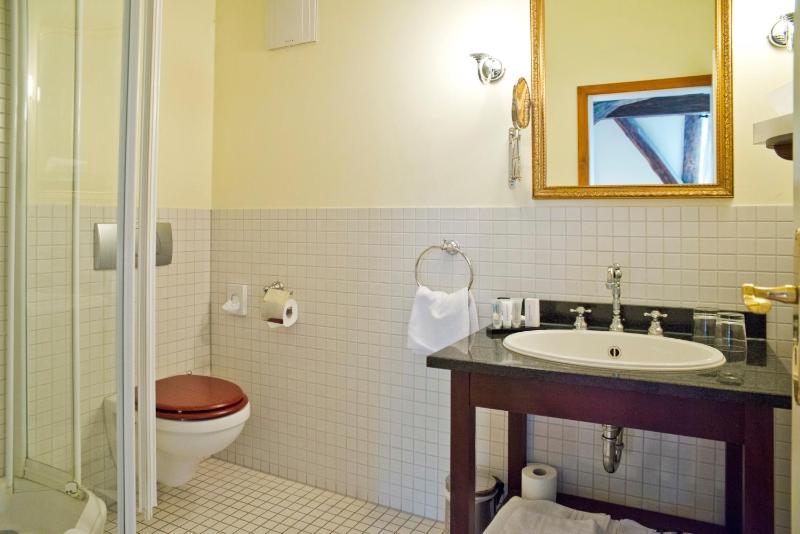 Double Room - Attic image 2